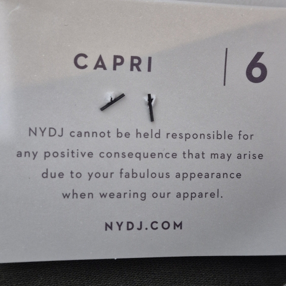 NYDJ Dayla Wide Cuff Capri in Topiary w/ Lift Tuck Technology - NWT - Size 6 - Picture 13 of 14